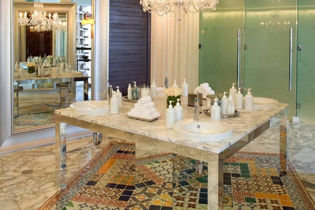 Iconic Icon W Unit - Pool & Ocean Views Apartamento