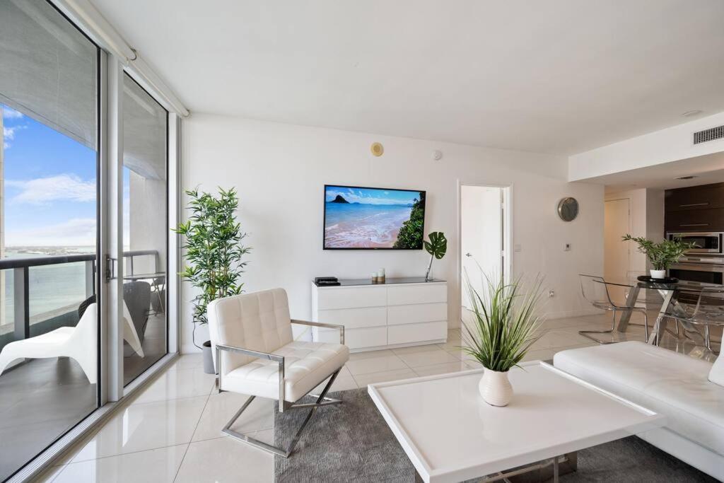 Iconic Icon W Unit - Pool & Ocean Views