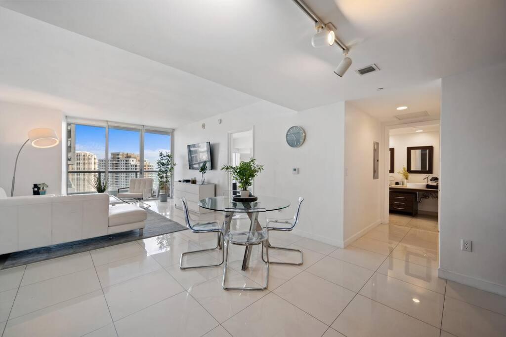 Iconic Icon W Unit - Pool & Ocean Views